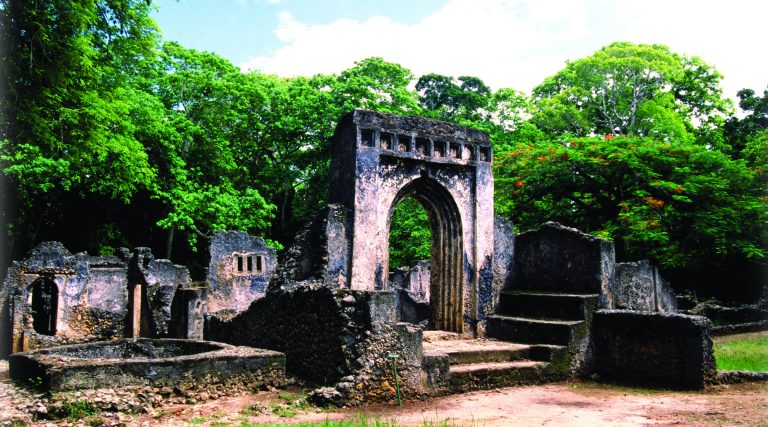 Gede Ruins Excursion